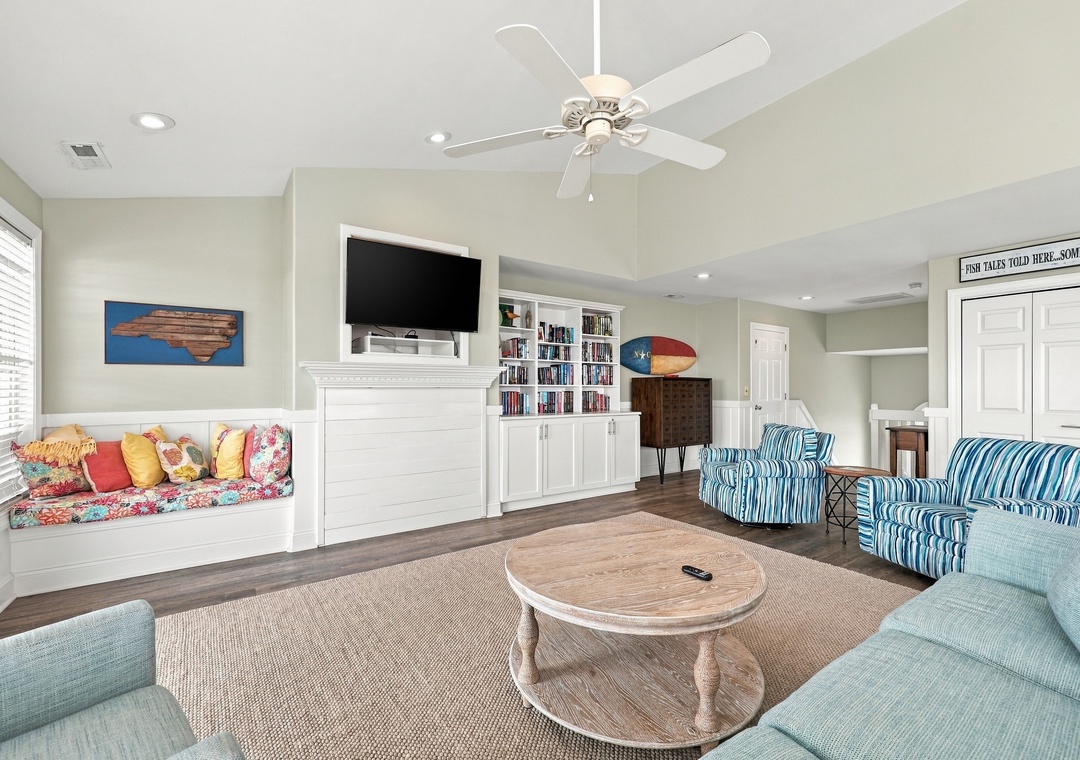 A Time to Remember | Top Level Living Area