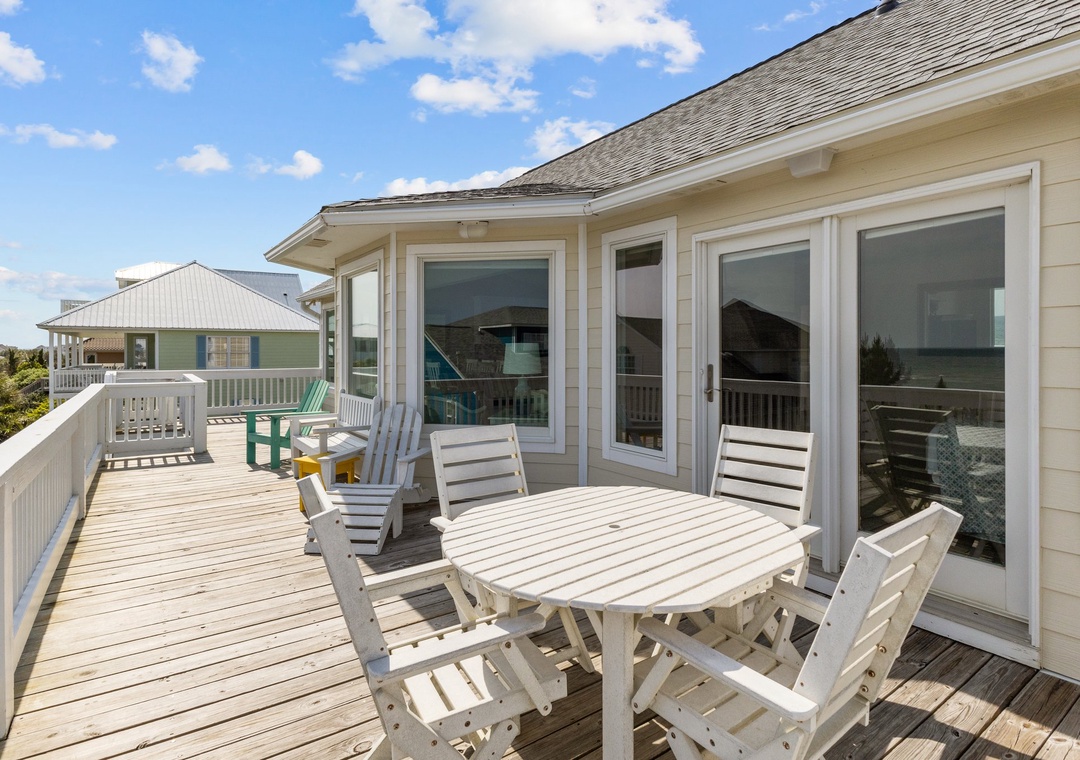 Outdoor Dining Area