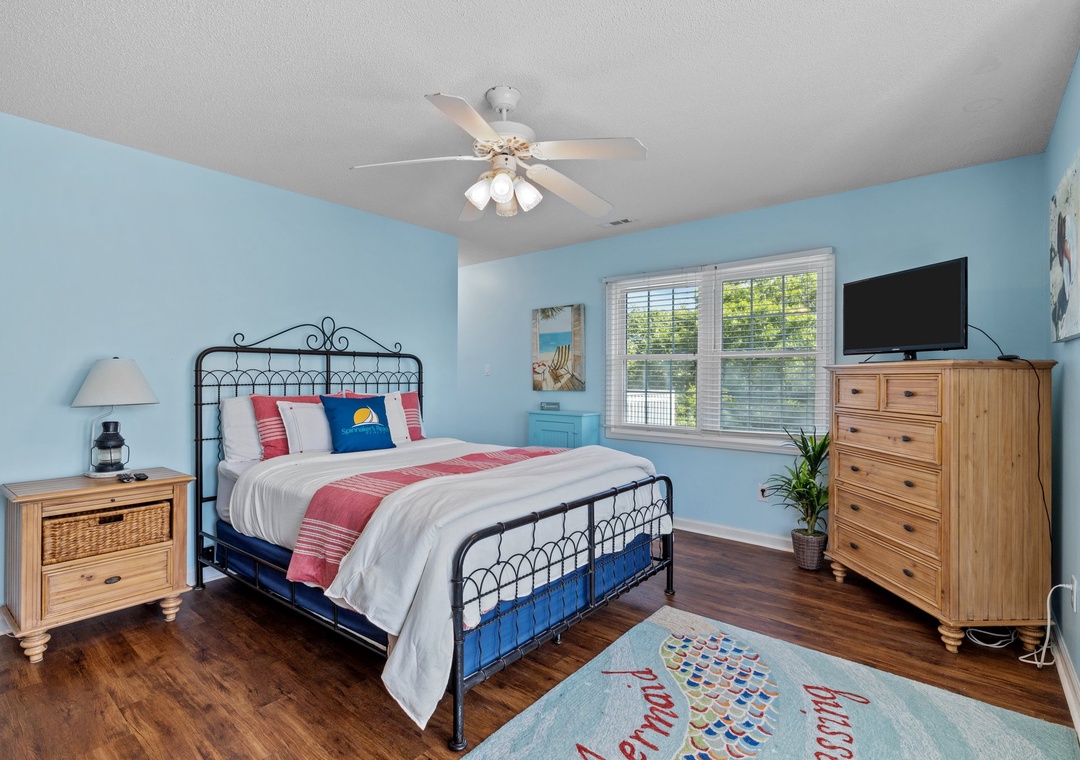 Queen Guest Suite