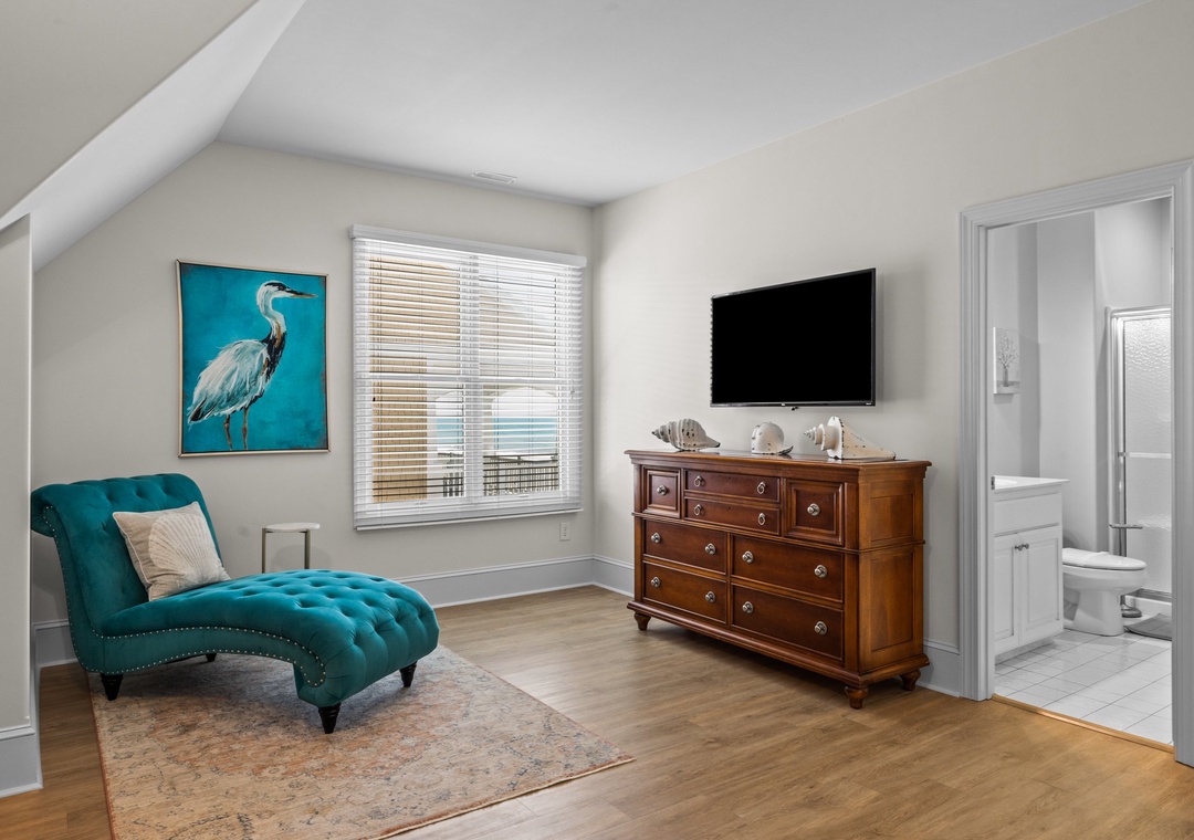 3rd floor king room