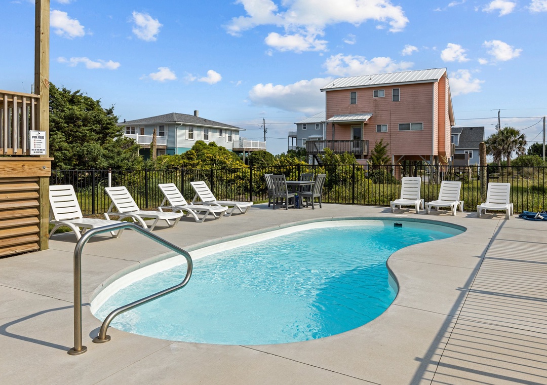 Waverlie's Watch | Pool