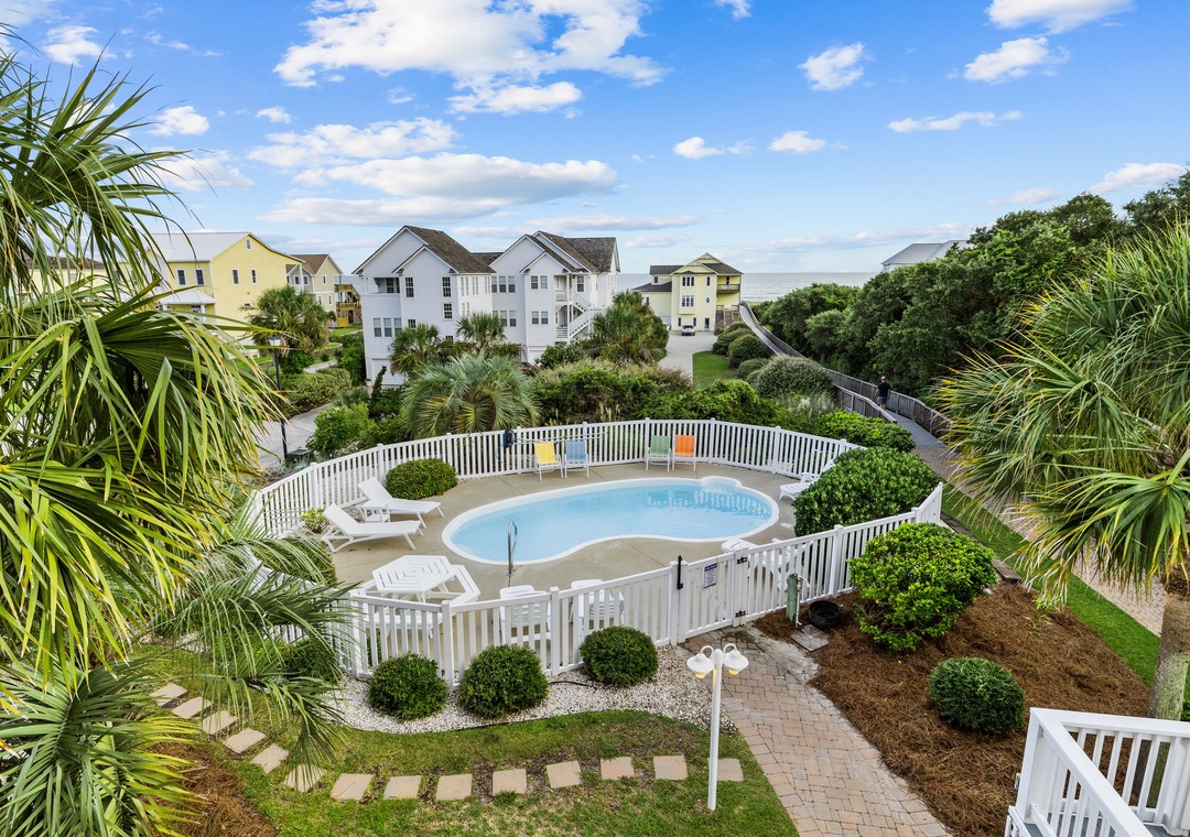 Pool aerial