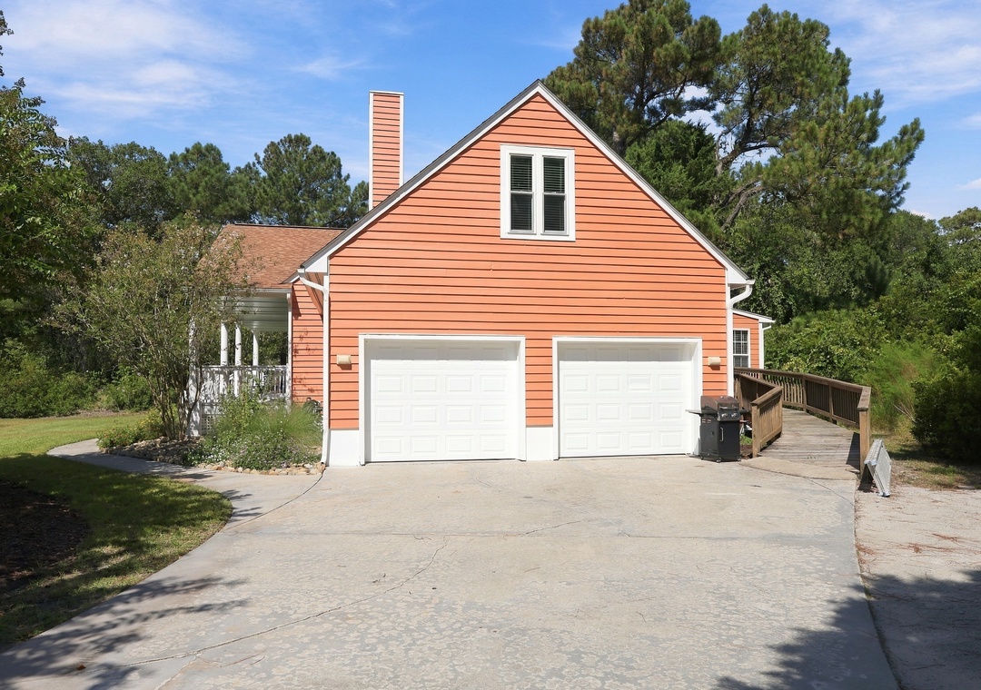 SpinAway | Garage Exterior