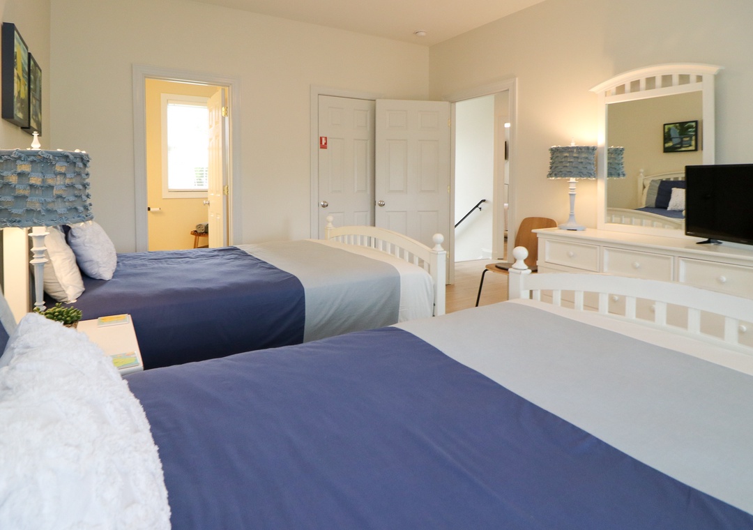 Guest Room with 2 Queens 3rd-Floor