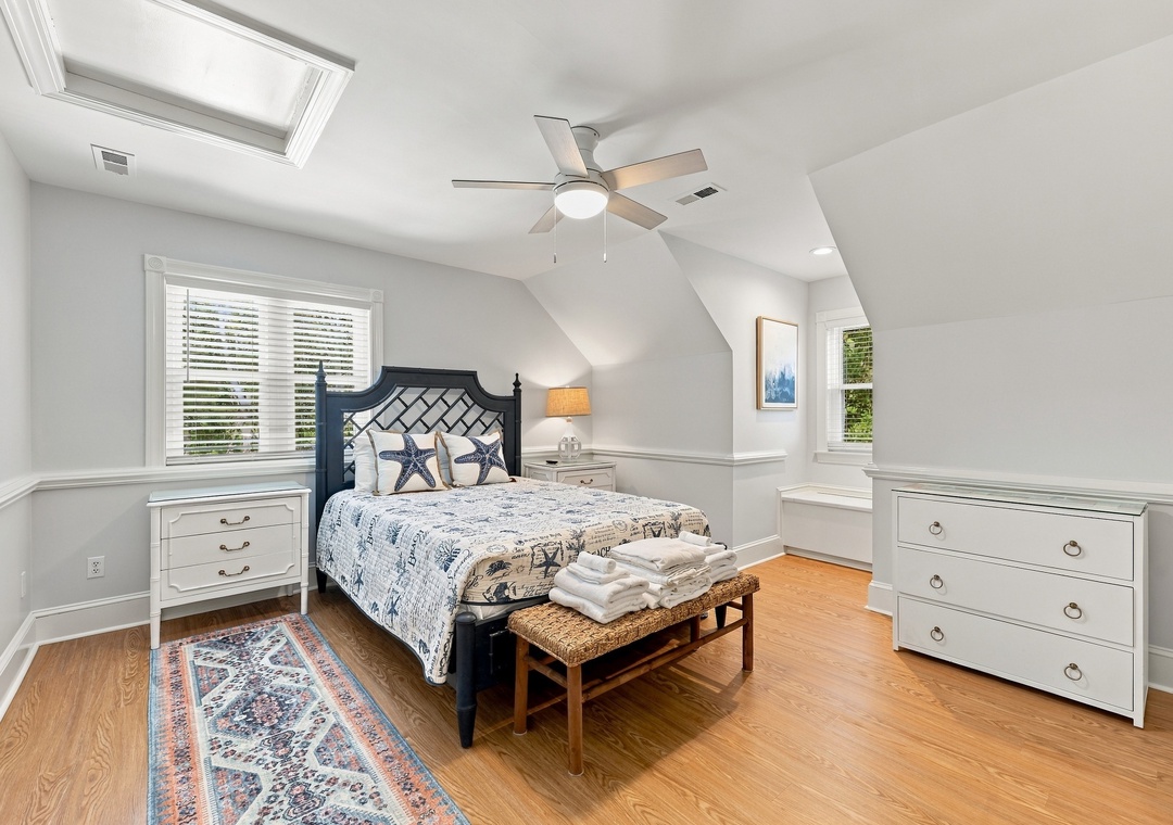 SpinAway | Top Level Queen Bedroom
