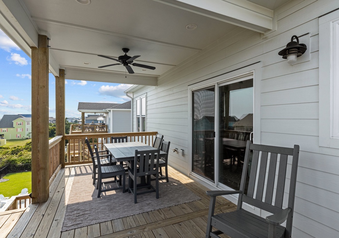 Waverlie's Watch | Deck with Seating