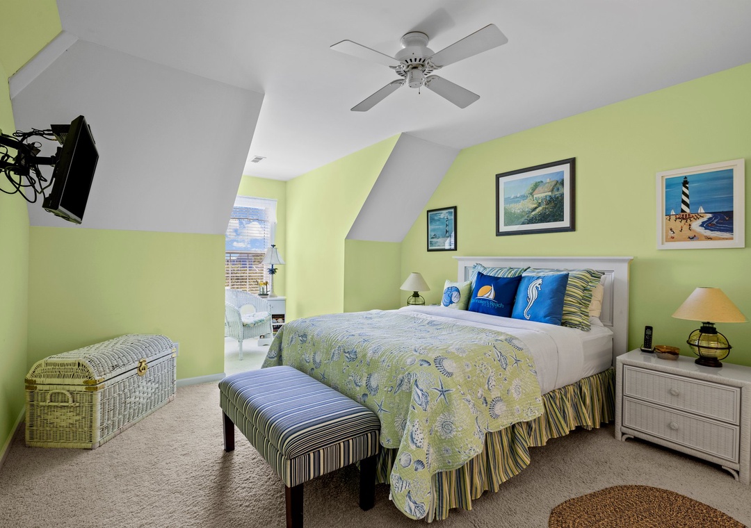 Top Floor Queen Room