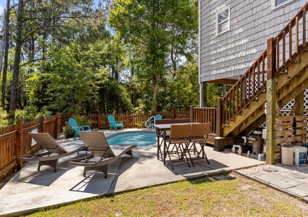 Pool/ Patio