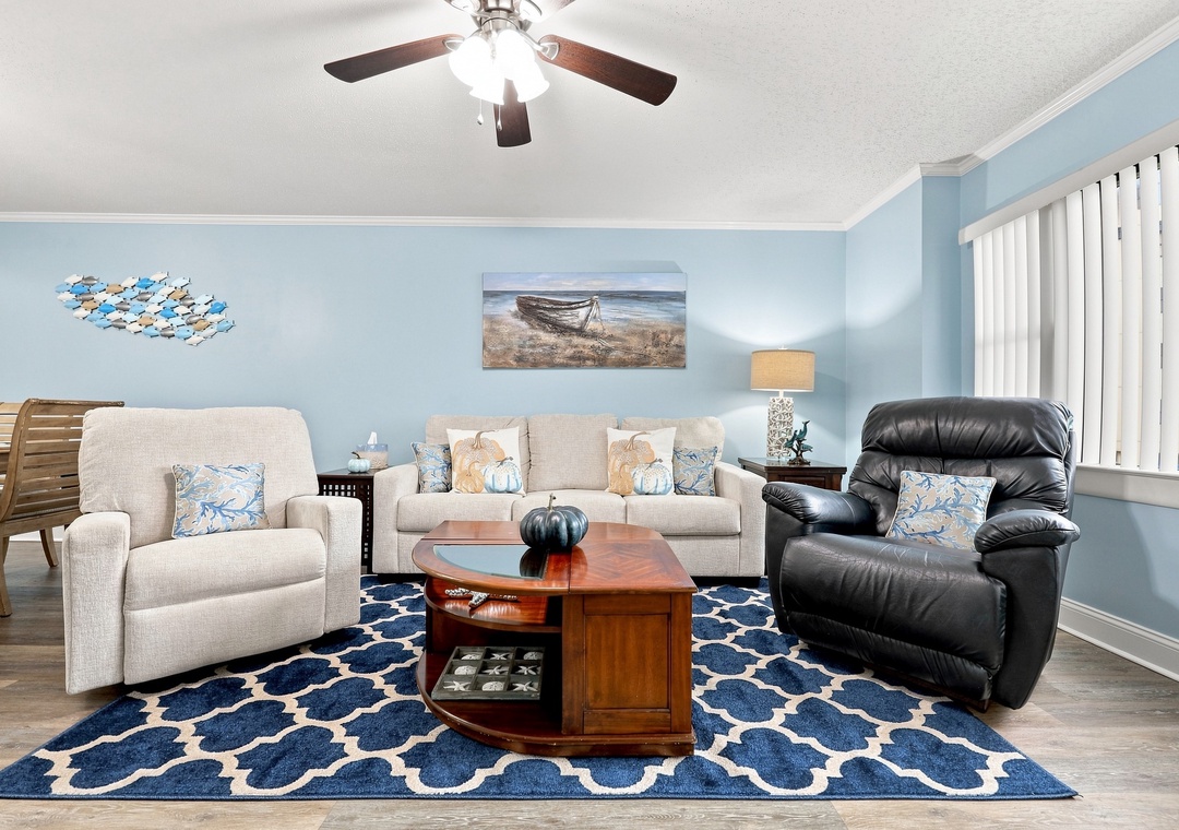 Summer Winds B-233 | Living Area