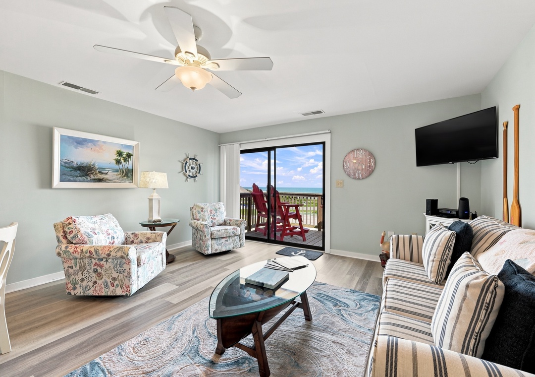 Char’s Cozy Condo | Living Area