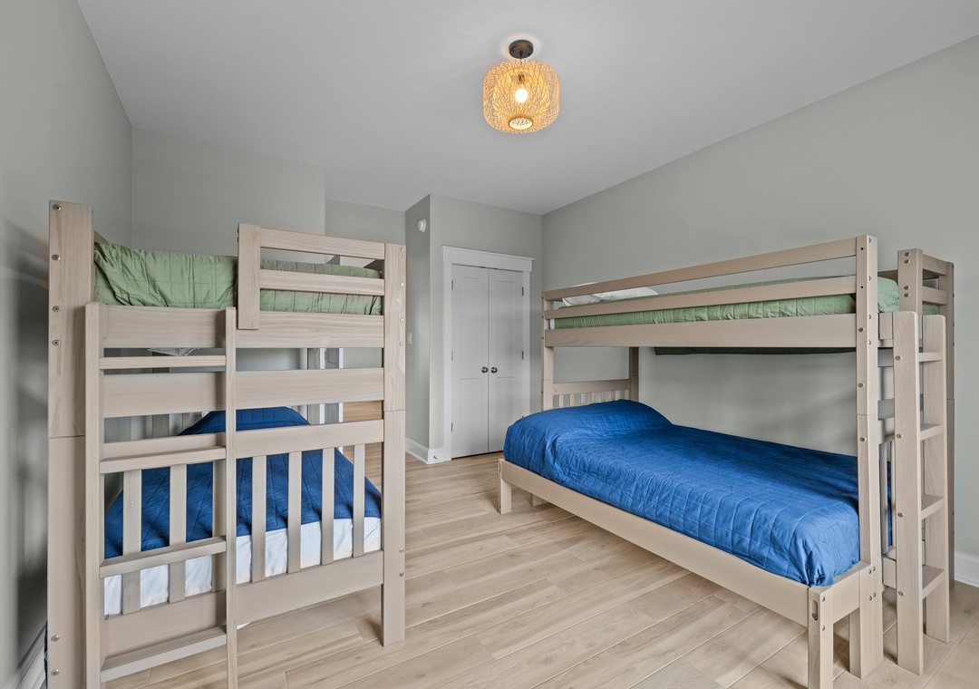 2nd Floor Bunk Room Ensuite