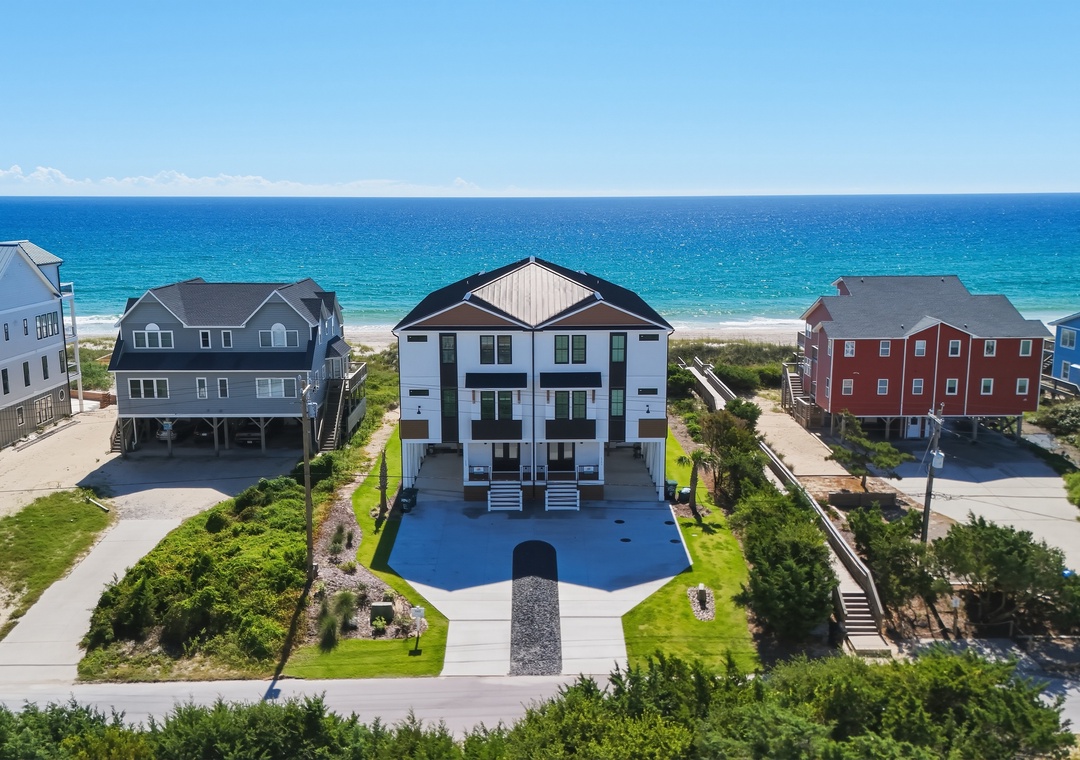 Sea Spray West | Aerial Front Exterior