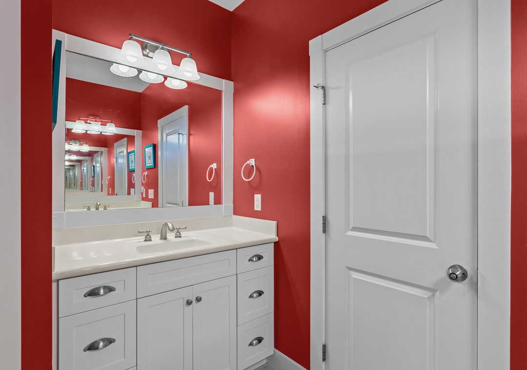 2nd Floor Hall Bath