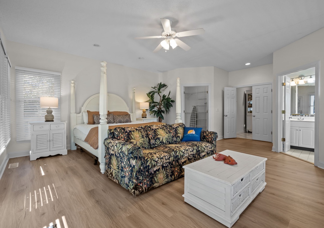 Primary King Suite (Mid-Floor)