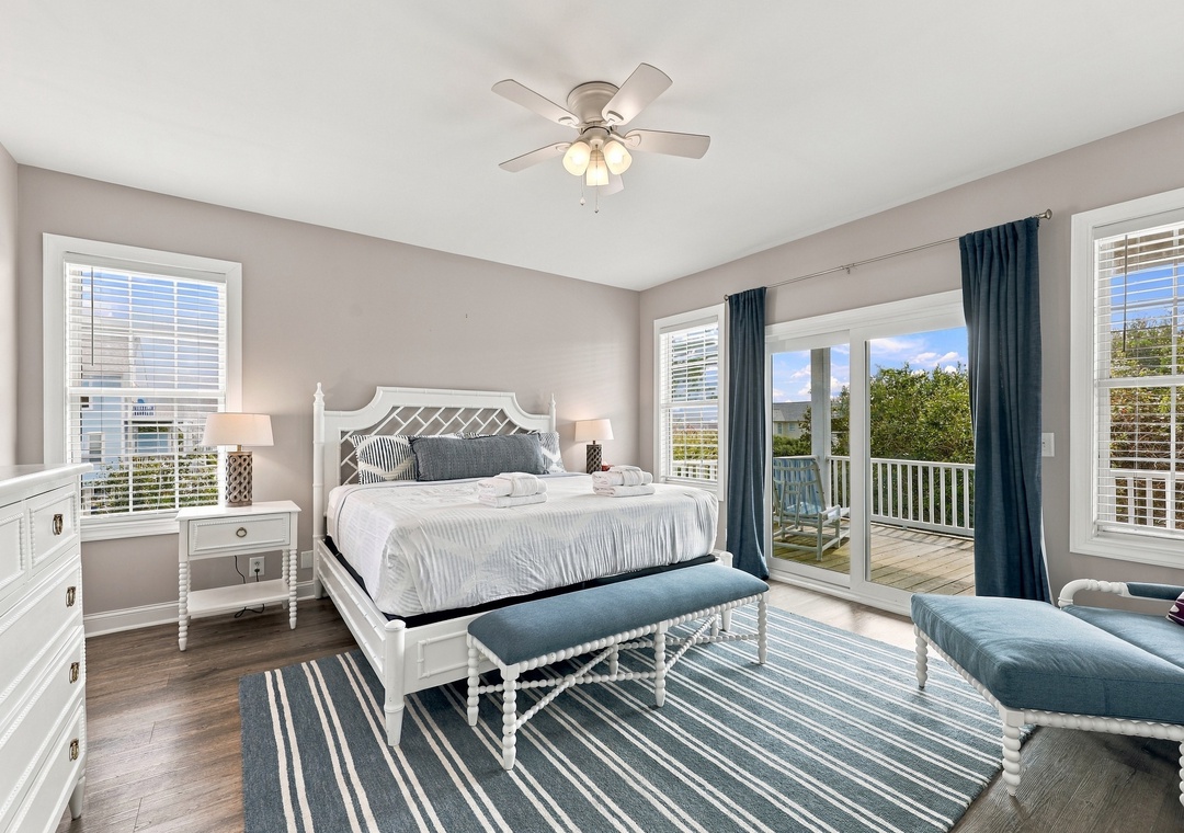 A Time to Remember | Mid Level King Bedroom