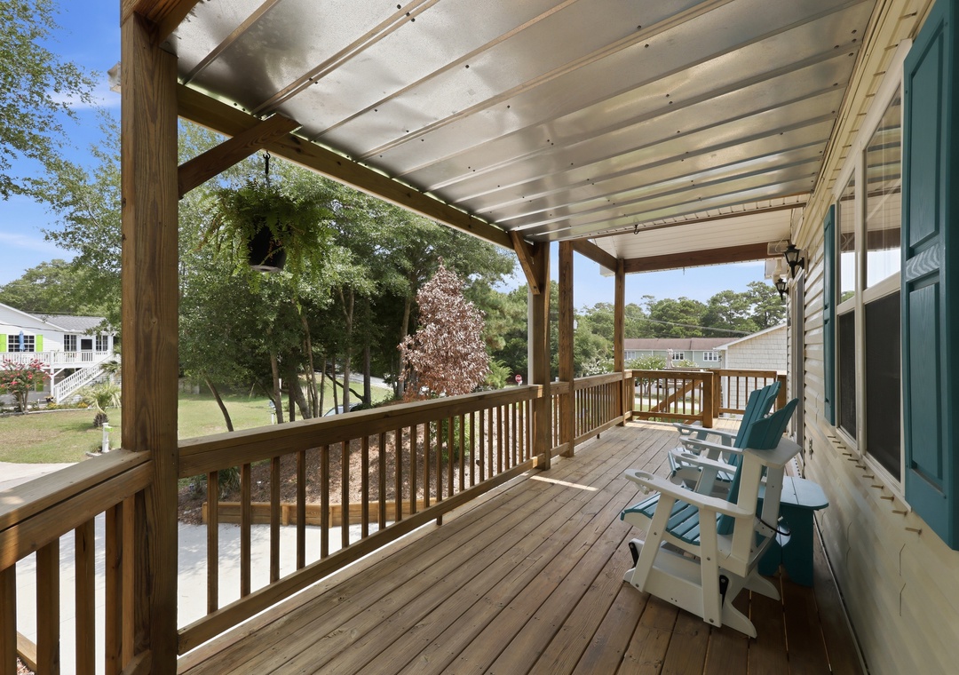 Ospreys Nest | Covered Deck with Seating