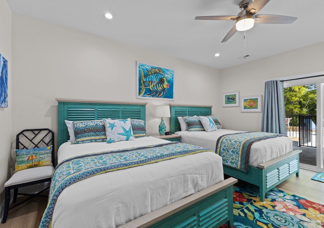 Queen Bedroom w/Shared Bath - 1st Level