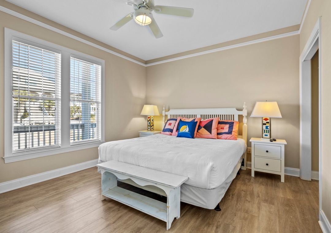 Mid-Floor King Room