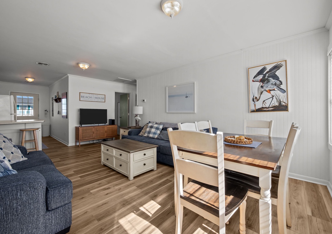 Living Room/ Dining Room