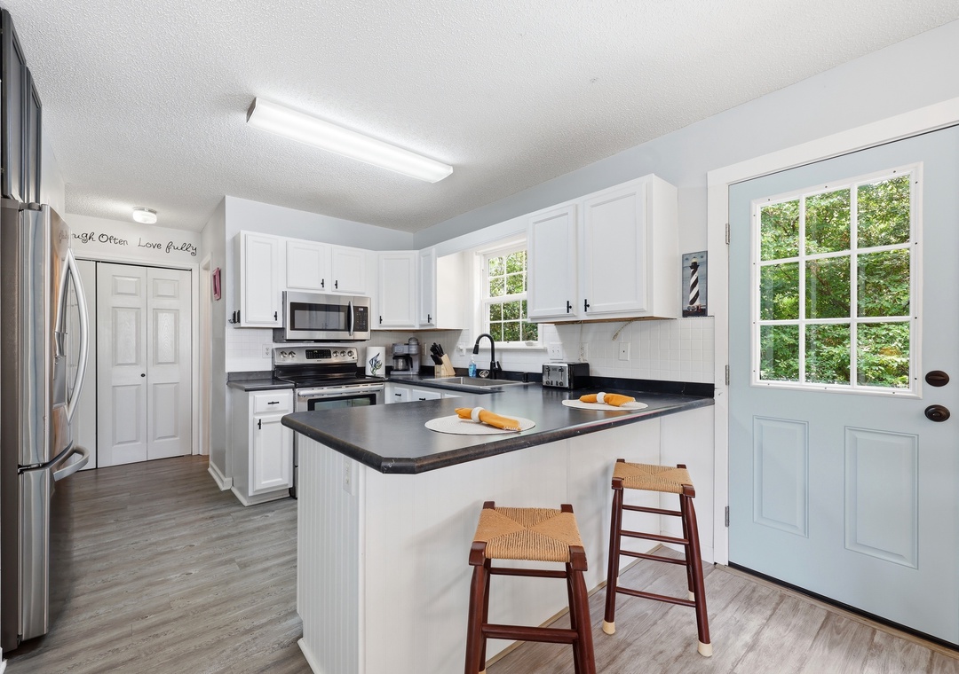 Ospreys Nest | Second Floor Kitchen