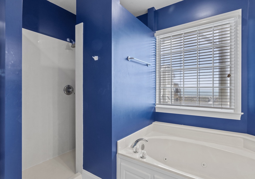 2 Attached Bathroom