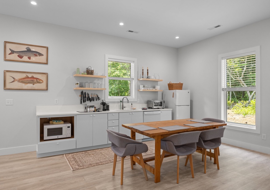 Dining and Kitchenette