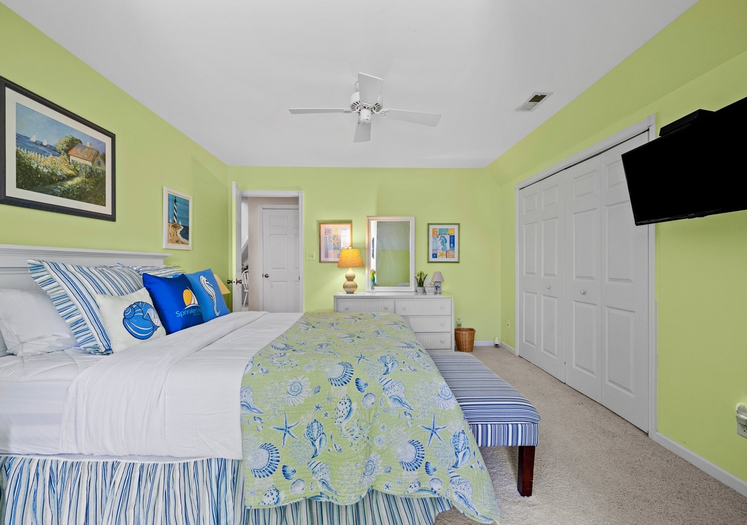 Top Floor Queen Room