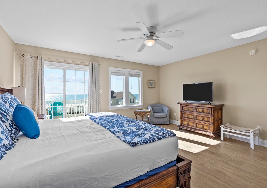Top Floor King Suite