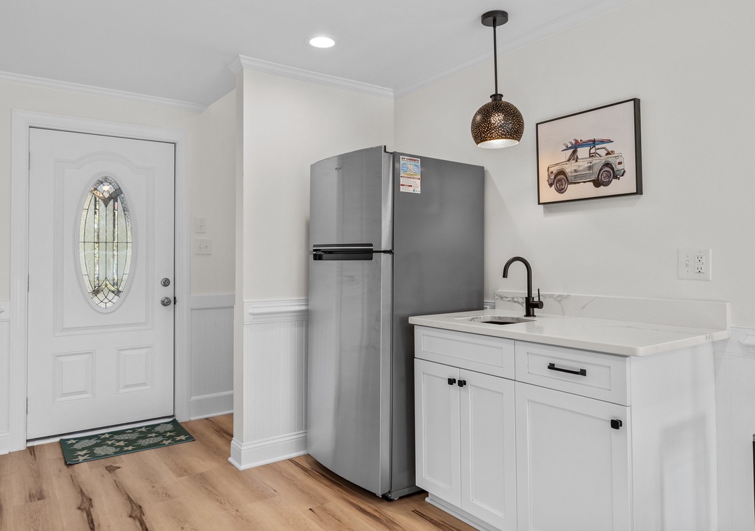 2 Wet Bar