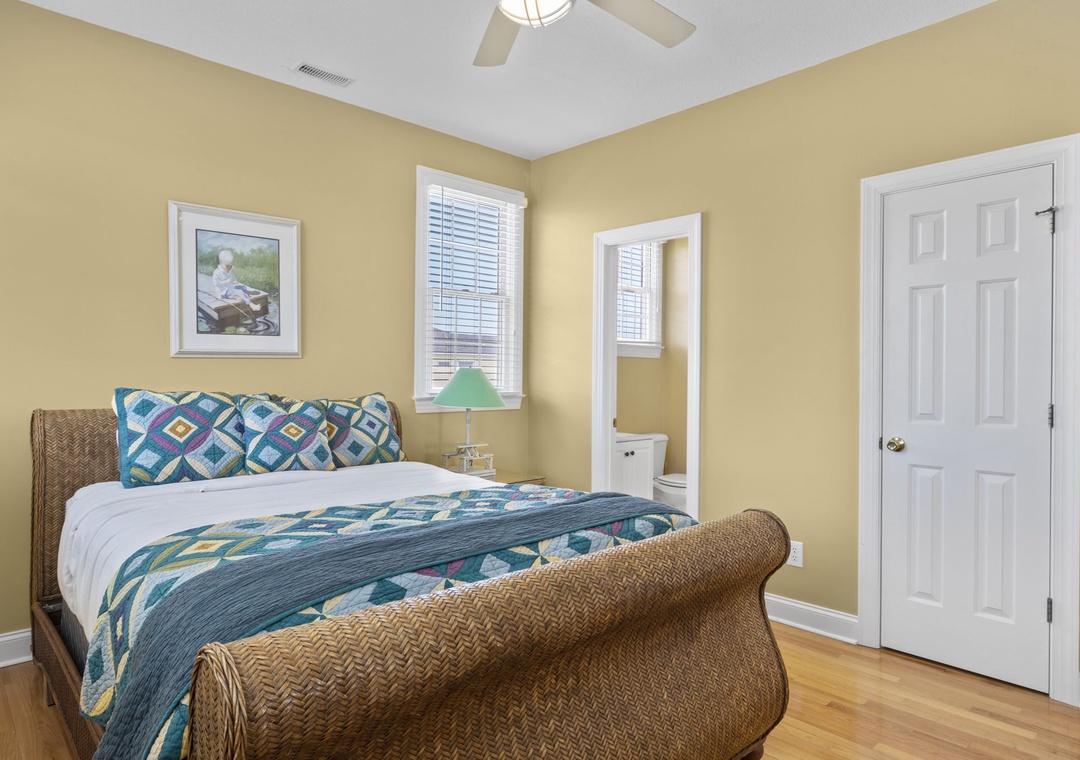 Queen Bedroom