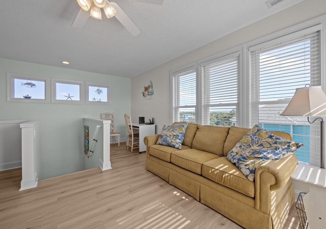 Loft Area off the Living Room With Pull Out Couch