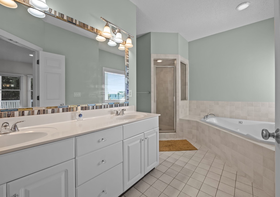Primary Suite Bathroom
