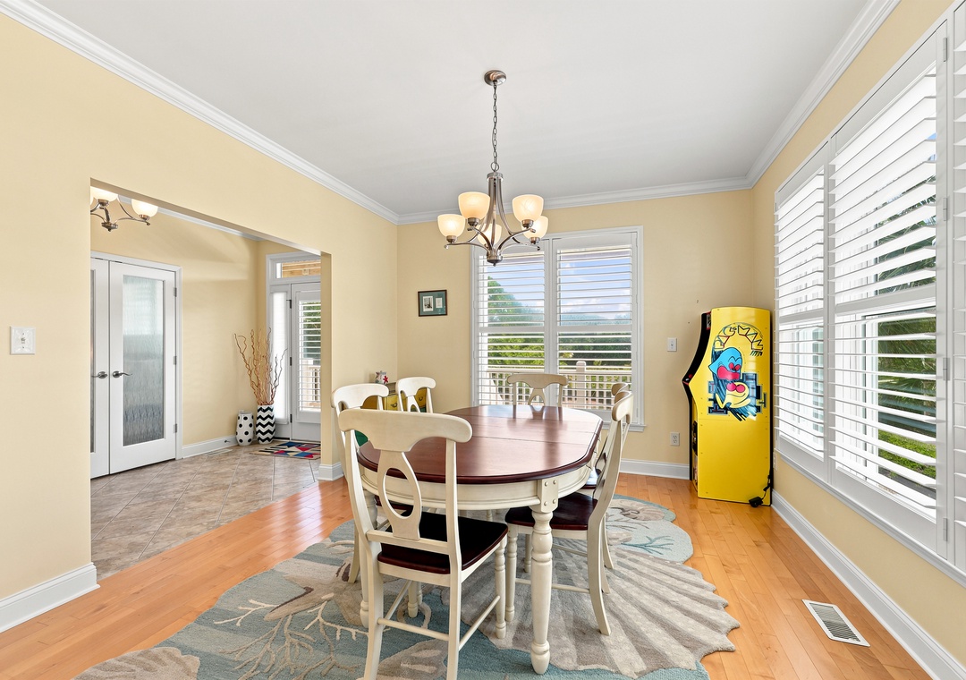Blue Chair Stays | Dining Area