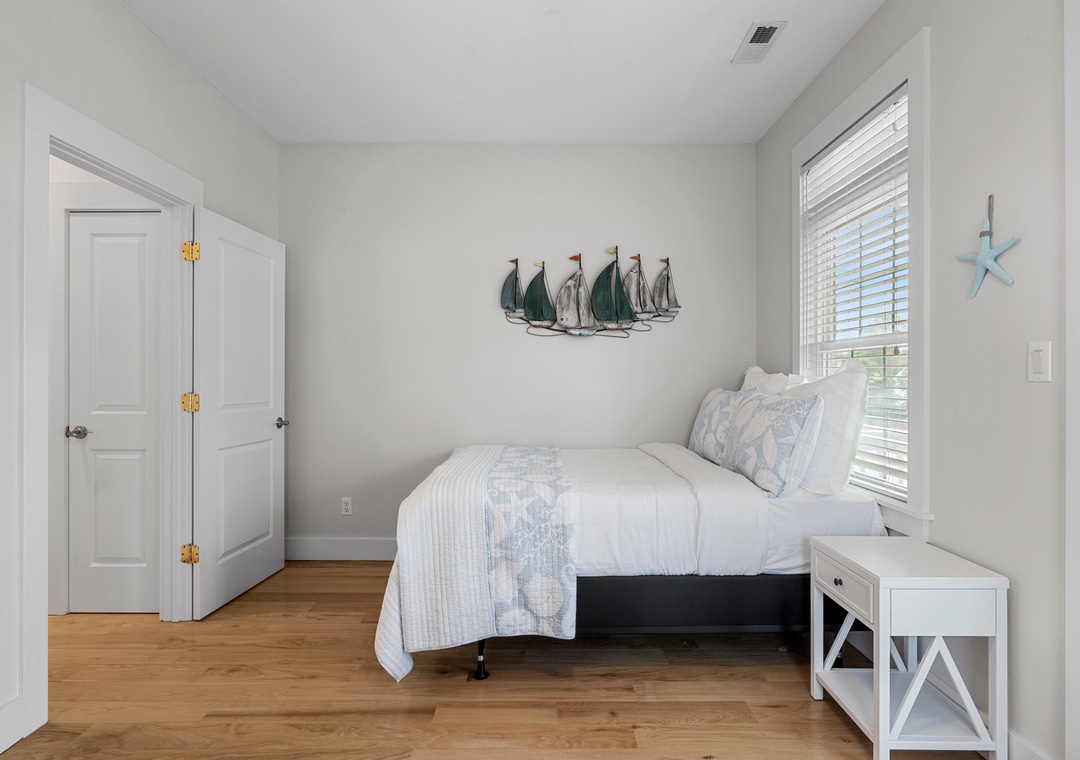 2nd Floor Double/Twin Guest Room