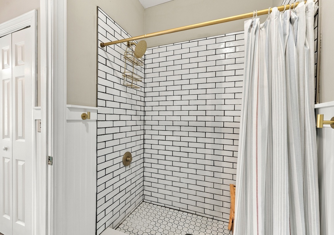 A Time to Remember | Mid Level Ensuite