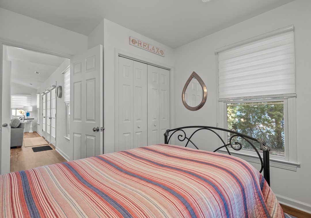 2 Twin Bedroom