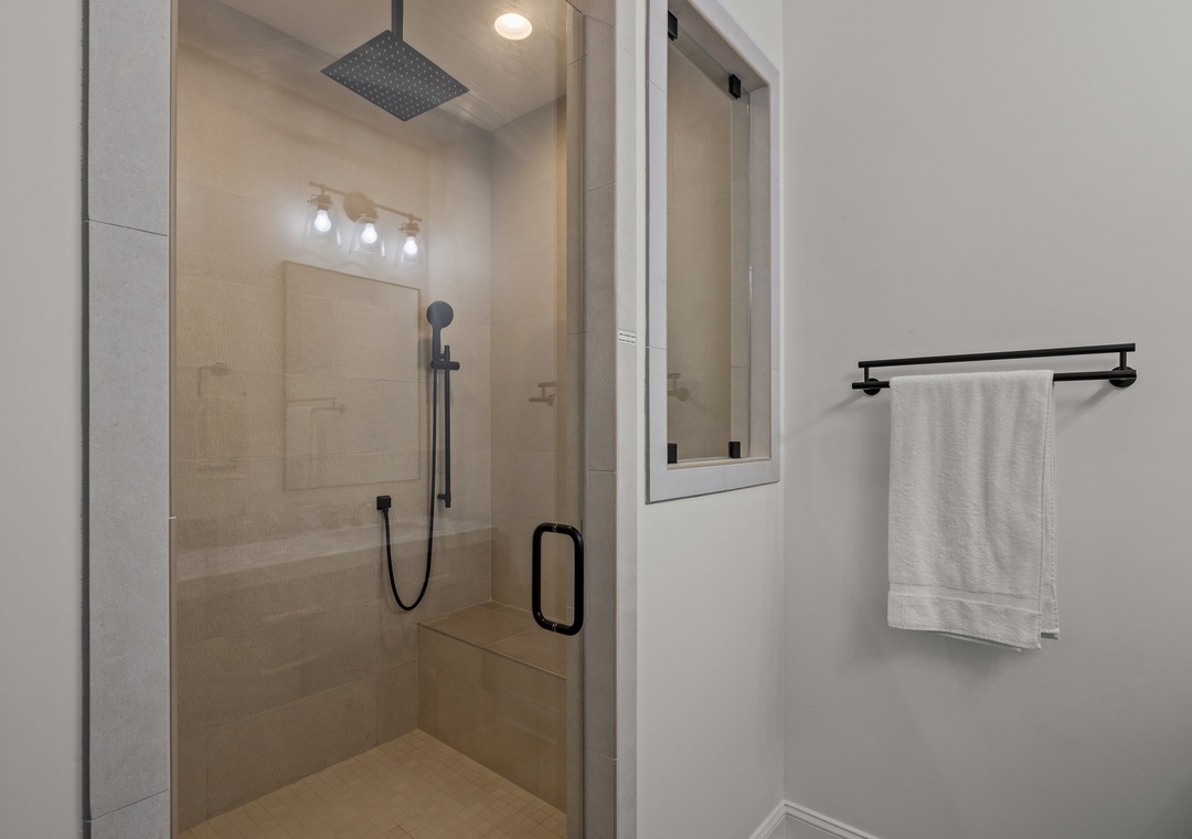 3rd Floor King Ensuite