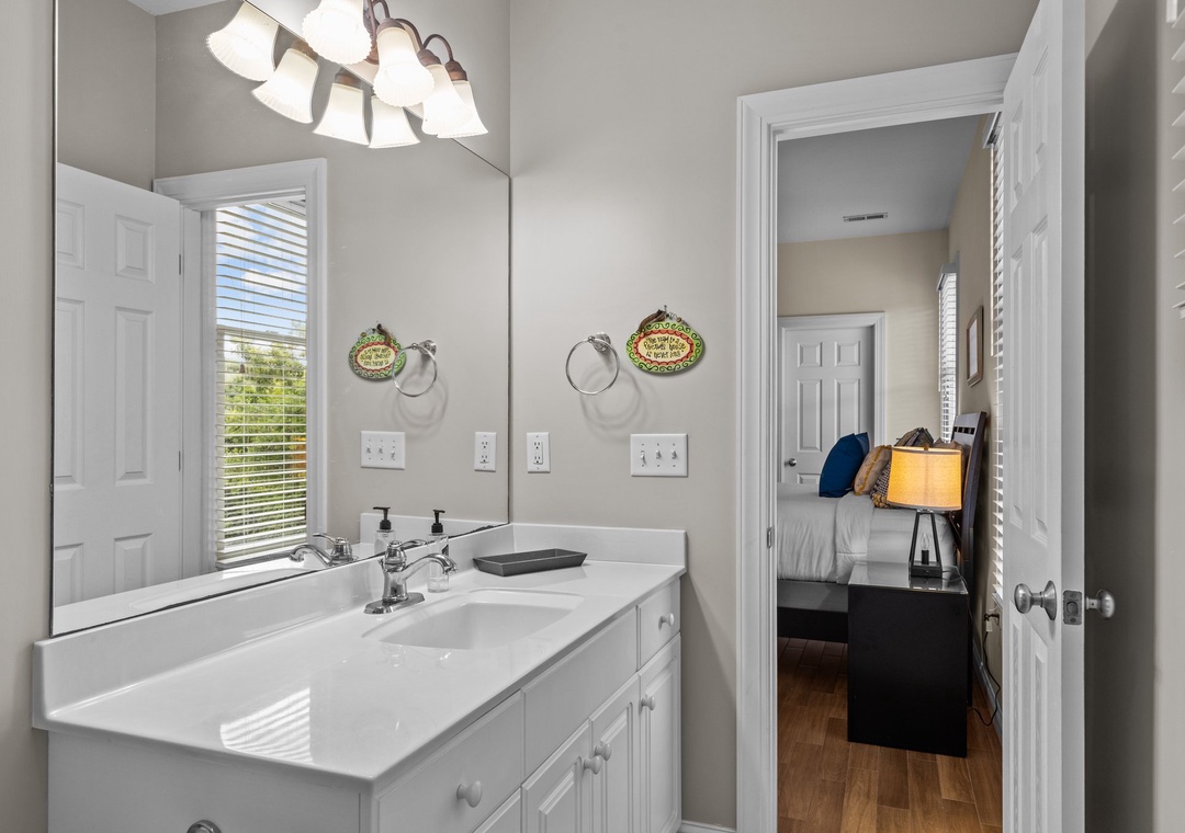 Sea Dream | Full Bathroom