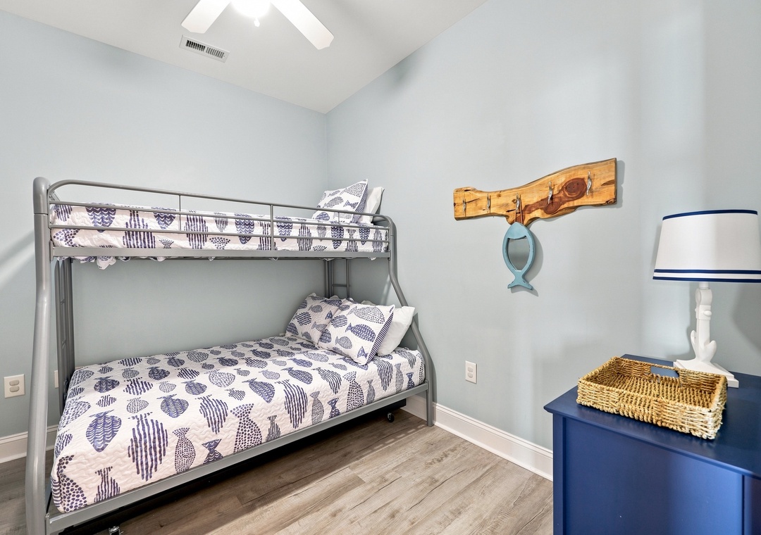 Ocean Club Oasis | Twin-over-Double Bunk Bed