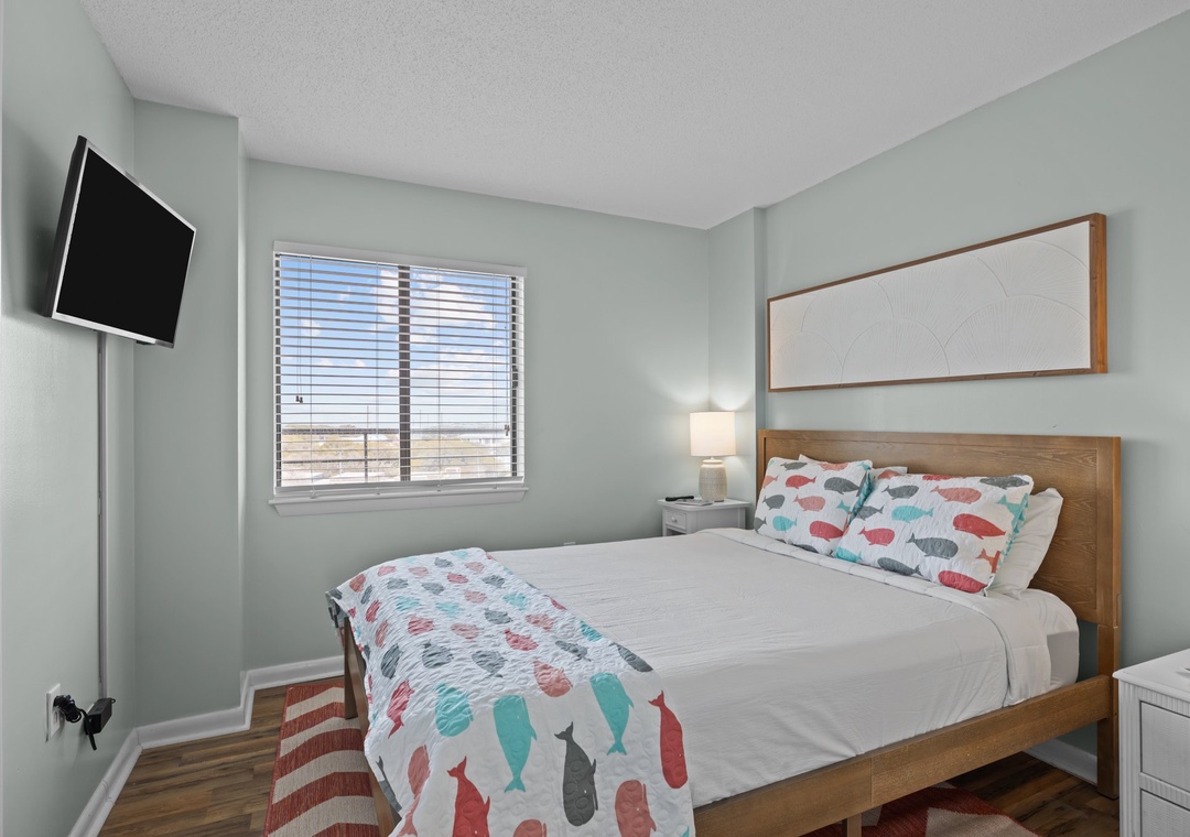 Queen Bedroom