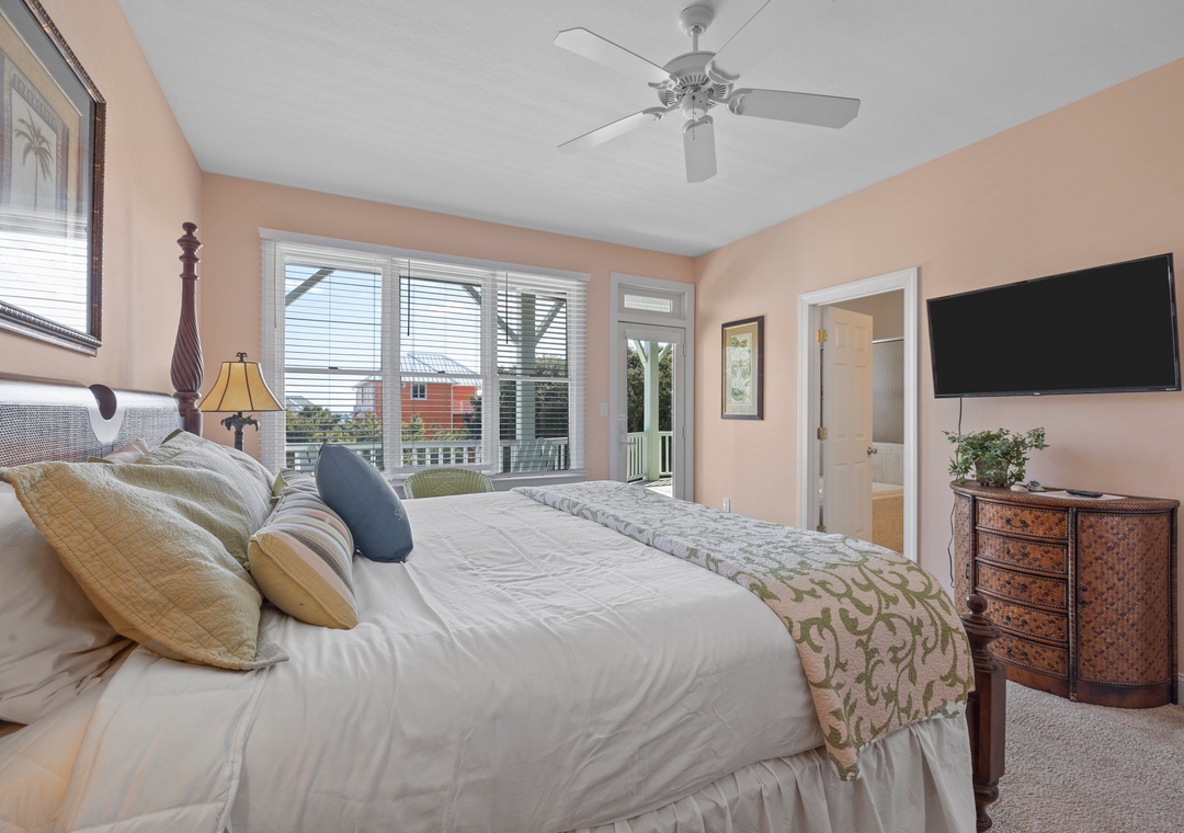 Mid-Floor King Suite