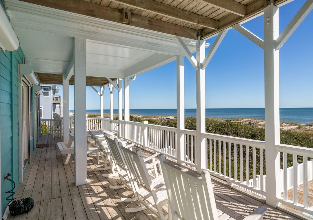 Mid-Floor Deck Seating