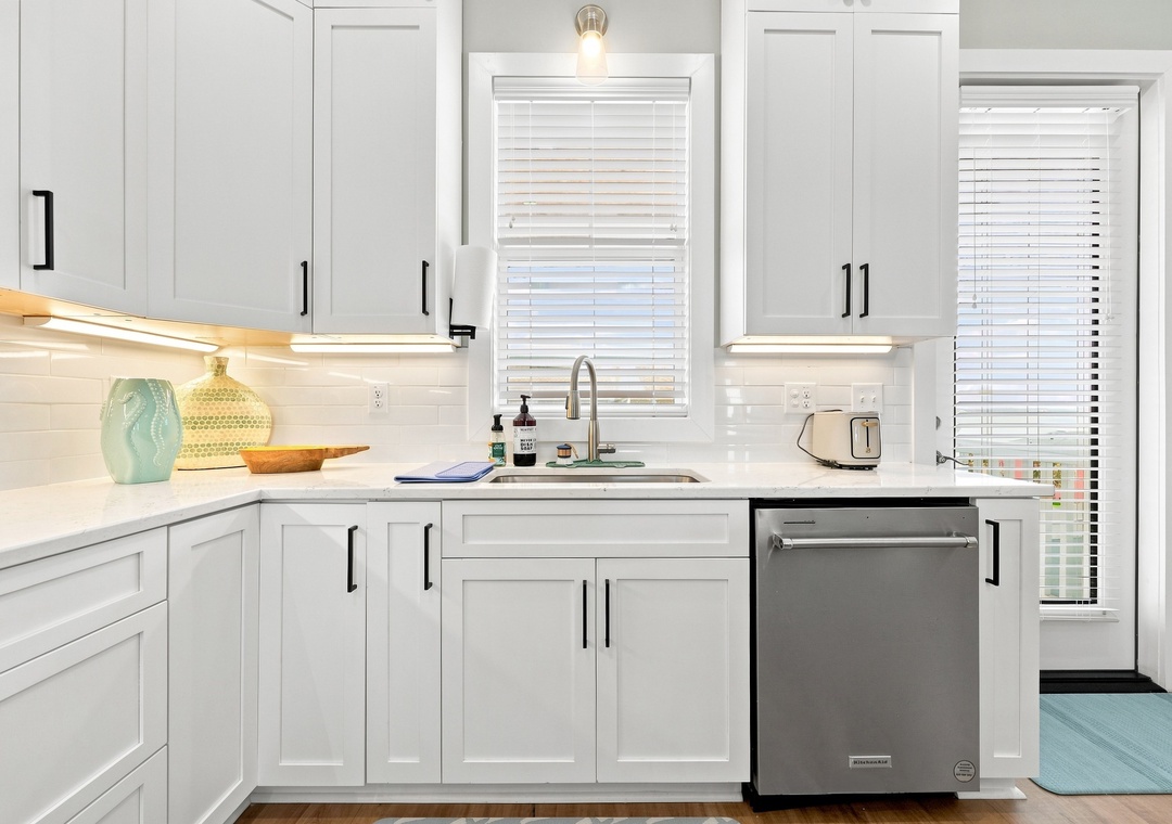 Emerality | Top Level Kitchen