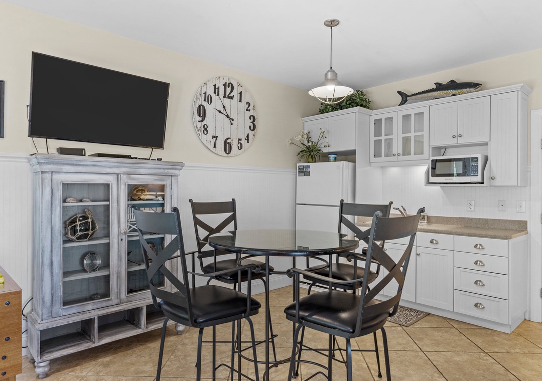 2 Wet Bar area
