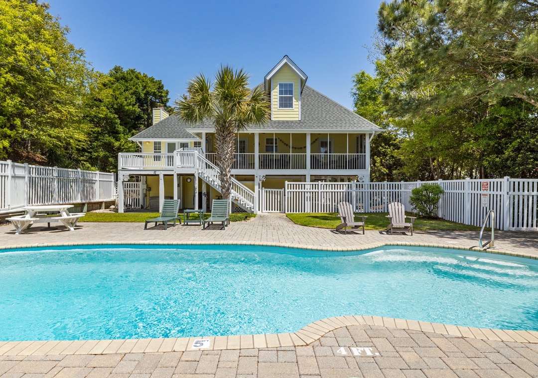 One of the Biggest Pools in the Neighborhood!