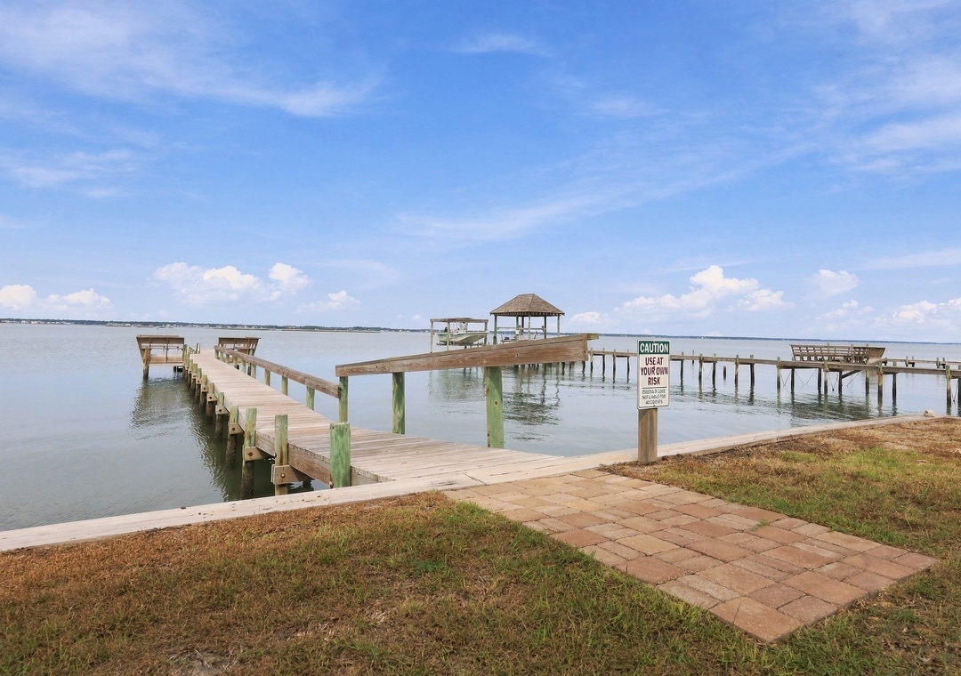 namaSTAY | Community Dock