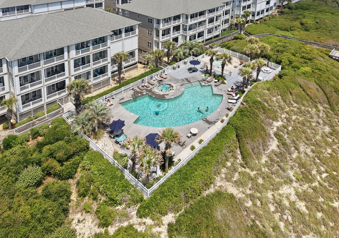 Ocean Club Oasis | Oceanfront Pool