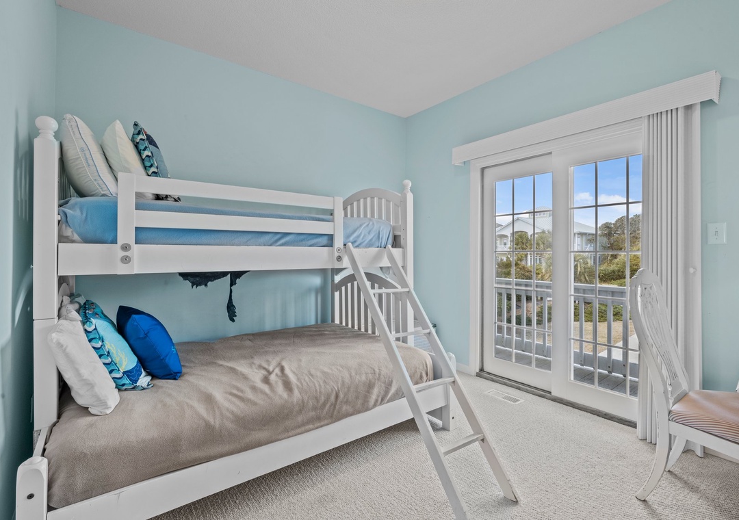 Mid-Floor Bunk Room