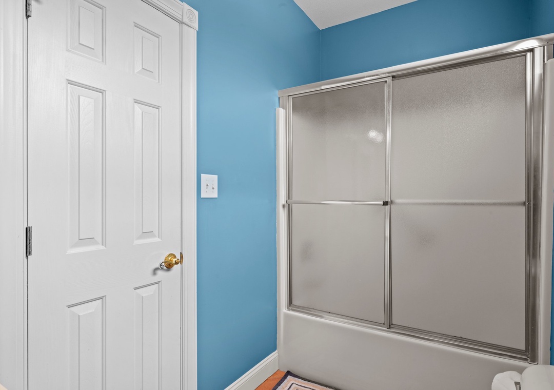 2 Full Bathroom