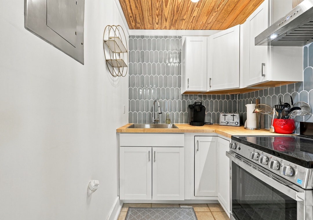 namaSTAY | Kitchen